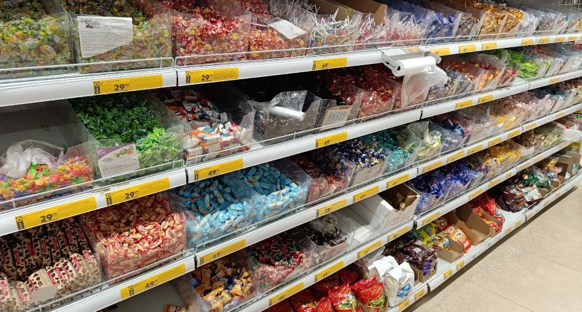 Роскачество назвало черный список конфет: даже не вздумайте давать их детям и дарить на Последний звонок учителям Роскачество назвало черный список конфет: даже не вздумайте давать их детям и дарить на Последний звонок учителям