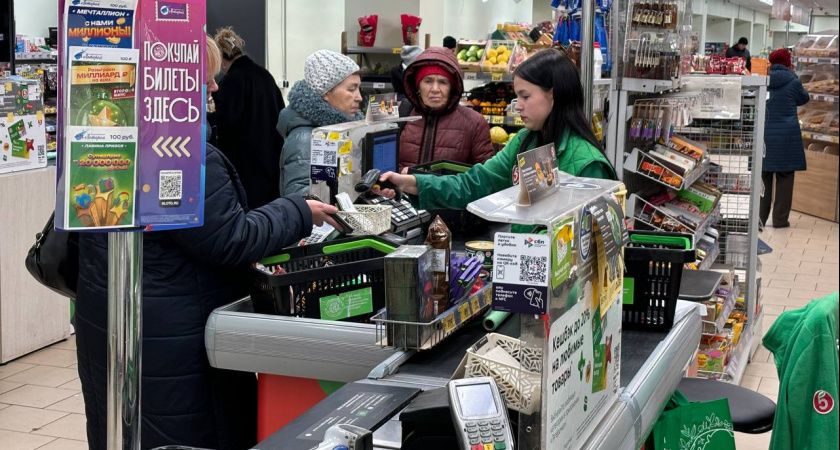 Как продавцы в "Пятёрочке" нагревают пенсионеров: вот какой хитрый трюк теперь проворачивают с вашими пенсионными