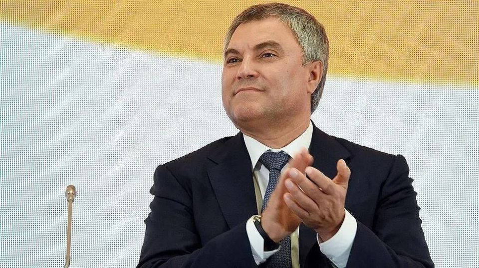 Пустые обещания: депутаты снова не сдержали слова о снижении зарплат и отпусков