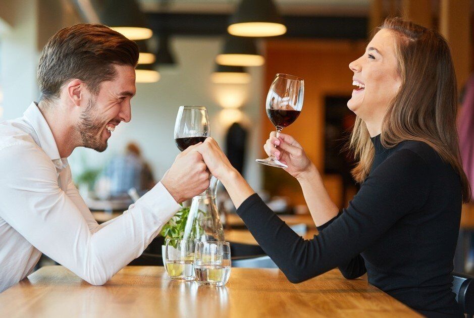 Банкет в кафе: от веселья до скандала с полицией