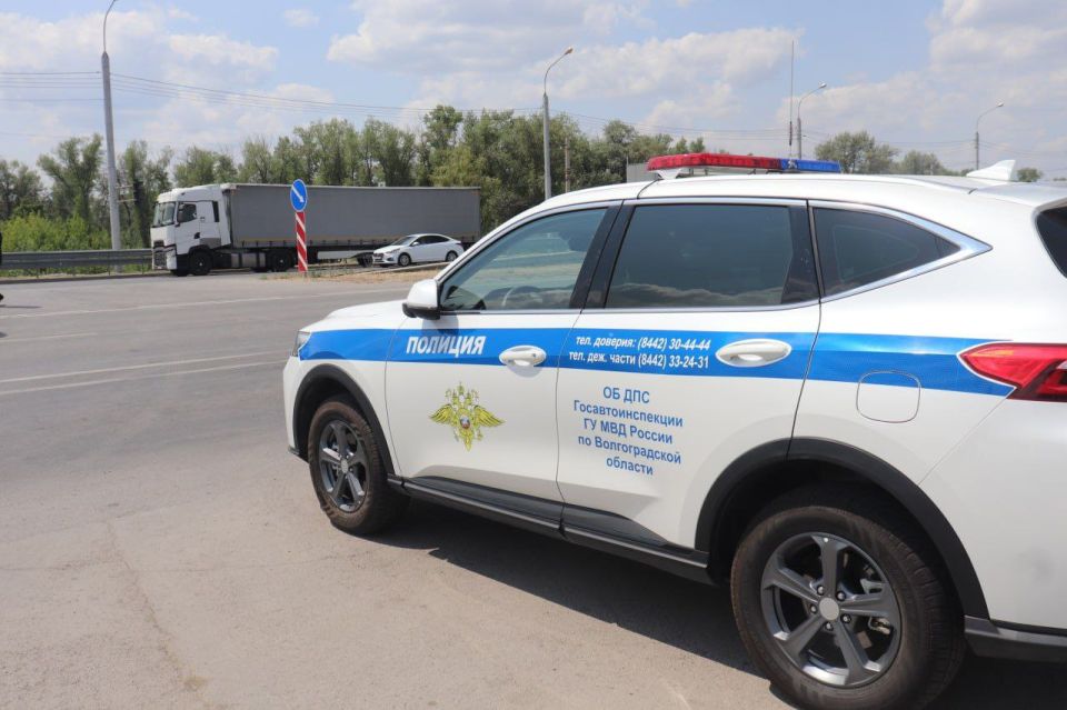 Облкомдортранс напоминает о действующих в Волгоградской области ограничениях на движение большегрузов по региональным и межмуниципальным дорогам в летний сезон: