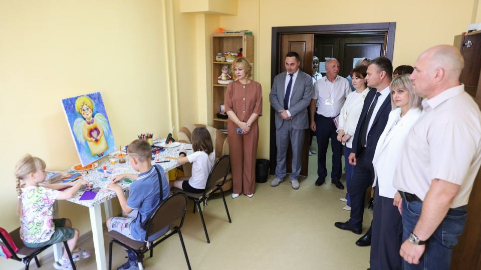 Депутаты облдумы обсудили вопросы поддержки молодых мам и детей с особенностями здоровья