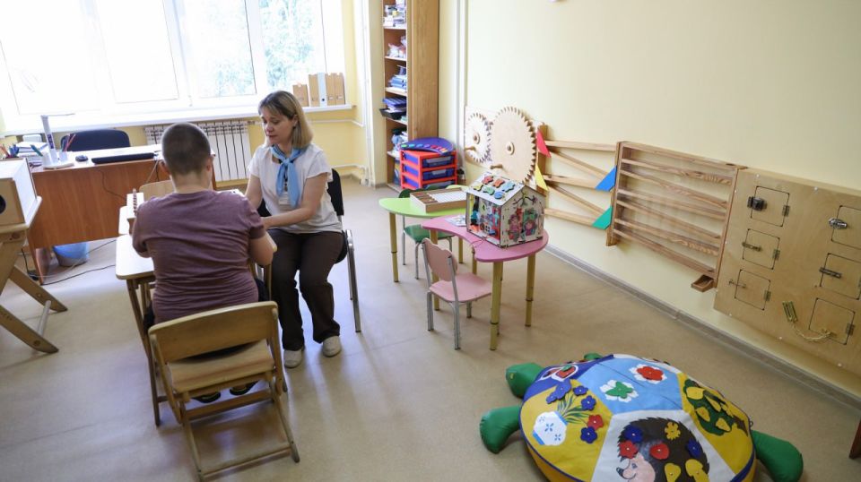 Депутаты облдумы обсудили вопросы поддержки молодых мам и детей с особенностями здоровья