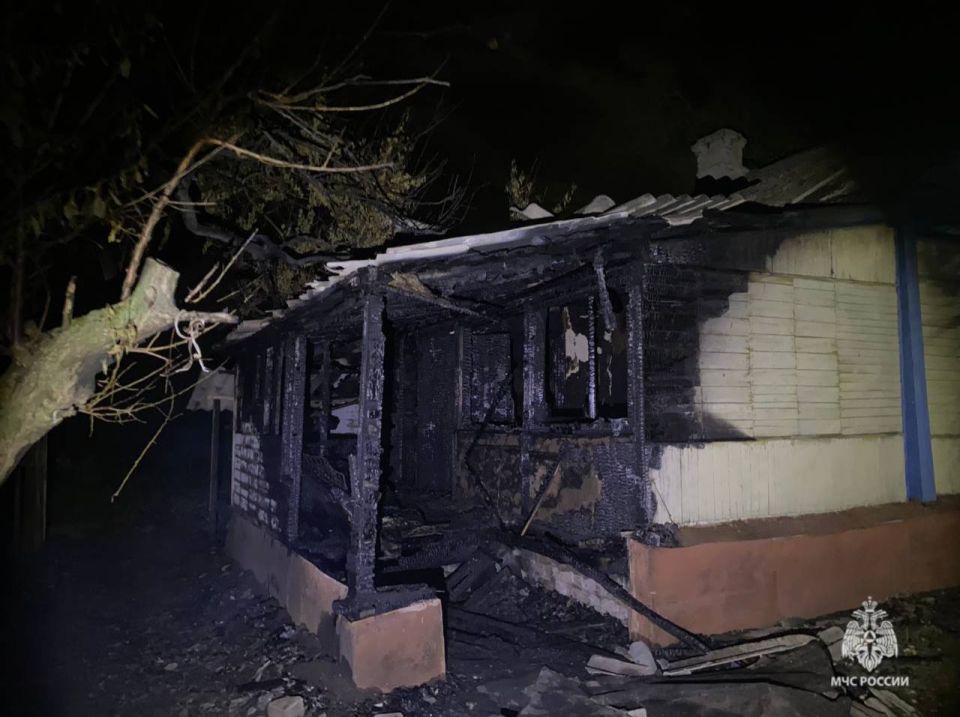 39-летний мужчина погиб в горящем доме в Волгоградской области