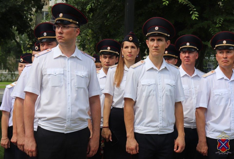 В Волгограде состоялась торжественная церемония открытия бюста генерал-лейтенанта Александра Воронина