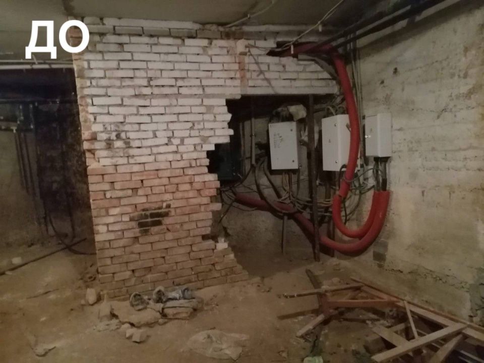             ,  