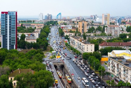 Пожар произошел на одной из подстанций ЛЭП в результате падения обломков БПЛА в Волгоградской области, сообщил губернатор Андрей Бочаров