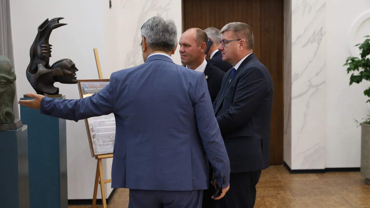 Итоги фестиваля #ТриЧетыре, вовлечение молодежи в выполнение программ развития Волгоградской области стали темами расширенной встречи губернатора Андрея Бочарова с организаторами и участниками ежегодного феста Итоги фестиваля #ТриЧетыре, вовлечение молодежи в выполнение программ развития Волгоградской области стали темами расширенной встречи губернатора Андрея Бочарова с организаторами и участниками ежегодного феста