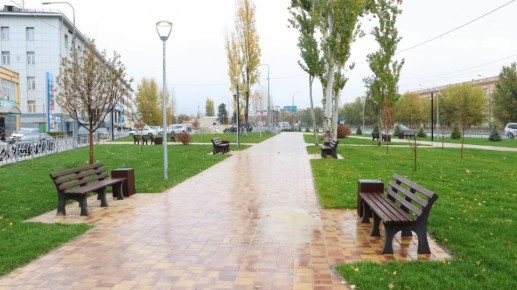 На завершающей стадии находится благоустройство сквера около здания ЗАГС в Советском районе Волгограда
