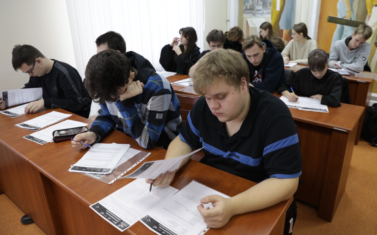 Сегодня, в День инженера-механика, в российских регионах проходит III Всероссийский научно-технологический диктант Сегодня, в День инженера-механика, в российских регионах проходит III Всероссийский научно-технологический диктант