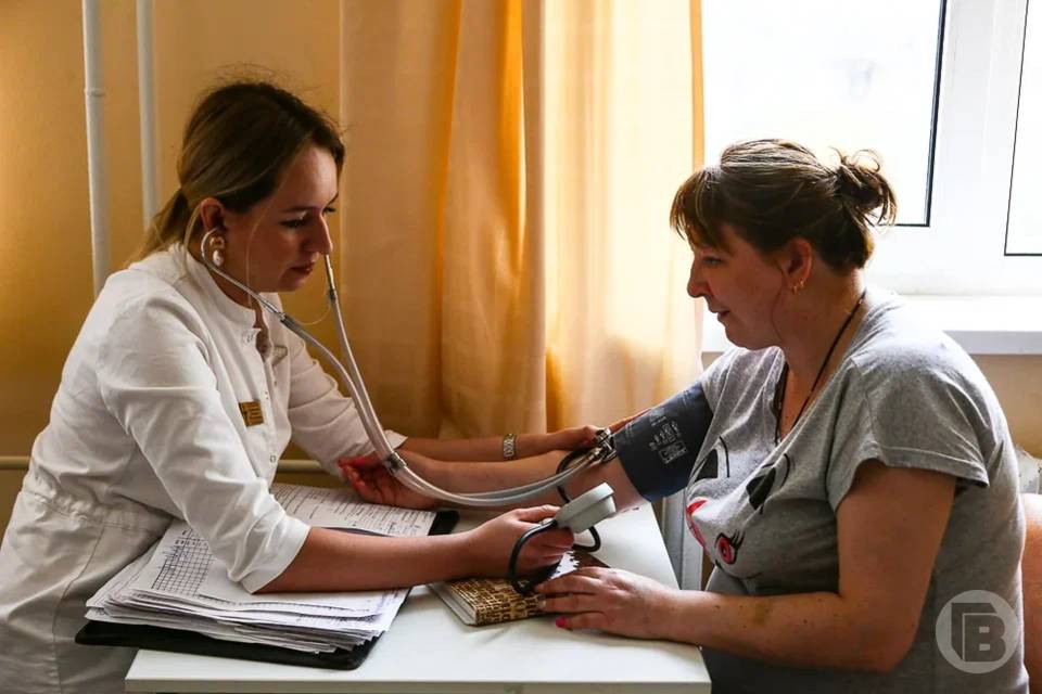За волгоградцами с повышенным артериальным давлением будут наблюдать дистанционно