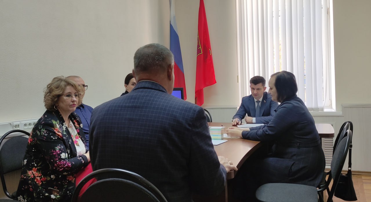 Вице-спикер Геннадий Кузнецов провел прием граждан по личным вопросам