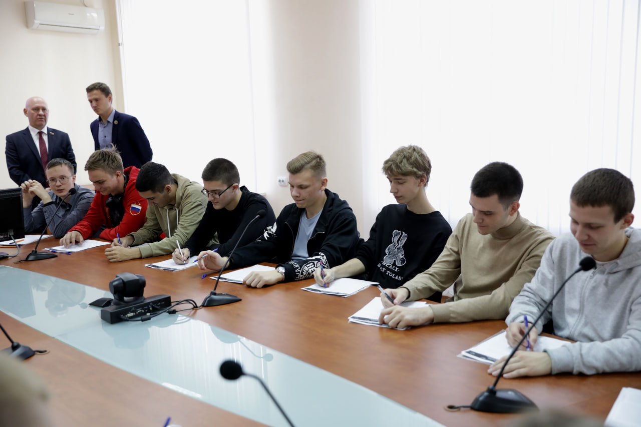 Сегодня, в День инженера-механика, в российских регионах проходит III Всероссийский научно-технологический диктант Сегодня, в День инженера-механика, в российских регионах проходит III Всероссийский научно-технологический диктант