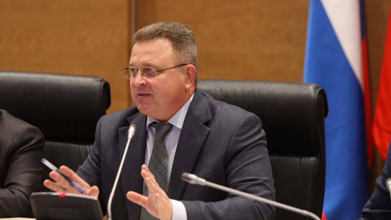 Сегодня с ознакомительной экскурсией в областной Думе побывали учителя информатики Тракторозаводского района Волгограда Сегодня с ознакомительной экскурсией в областной Думе побывали учителя информатики Тракторозаводского района Волгограда