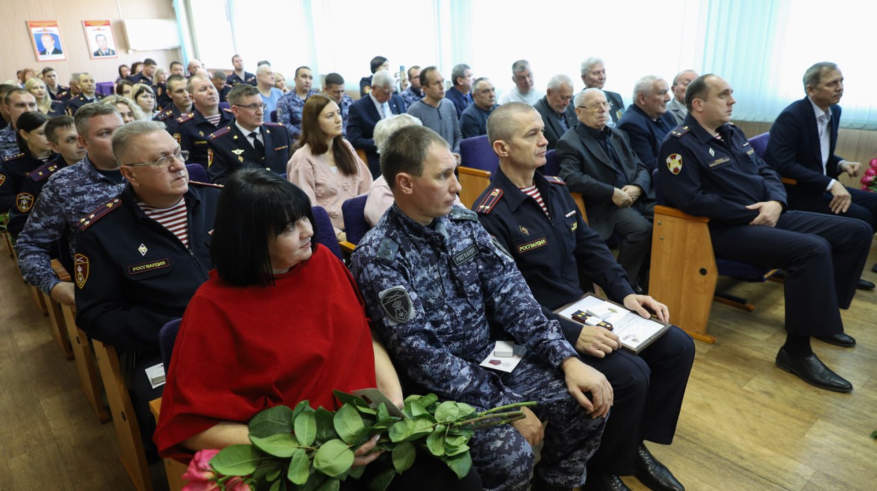 Торжественное собрание, посвященное 73-й годовщине образования вневедомственной охраны войск национальной гвардии Российской Федерации, состоялось сегодня в Волгограде Торжественное собрание, посвященное 73-й годовщине образования вневедомственной охраны войск национальной гвардии Российской Федерации, состоялось сегодня в Волгограде