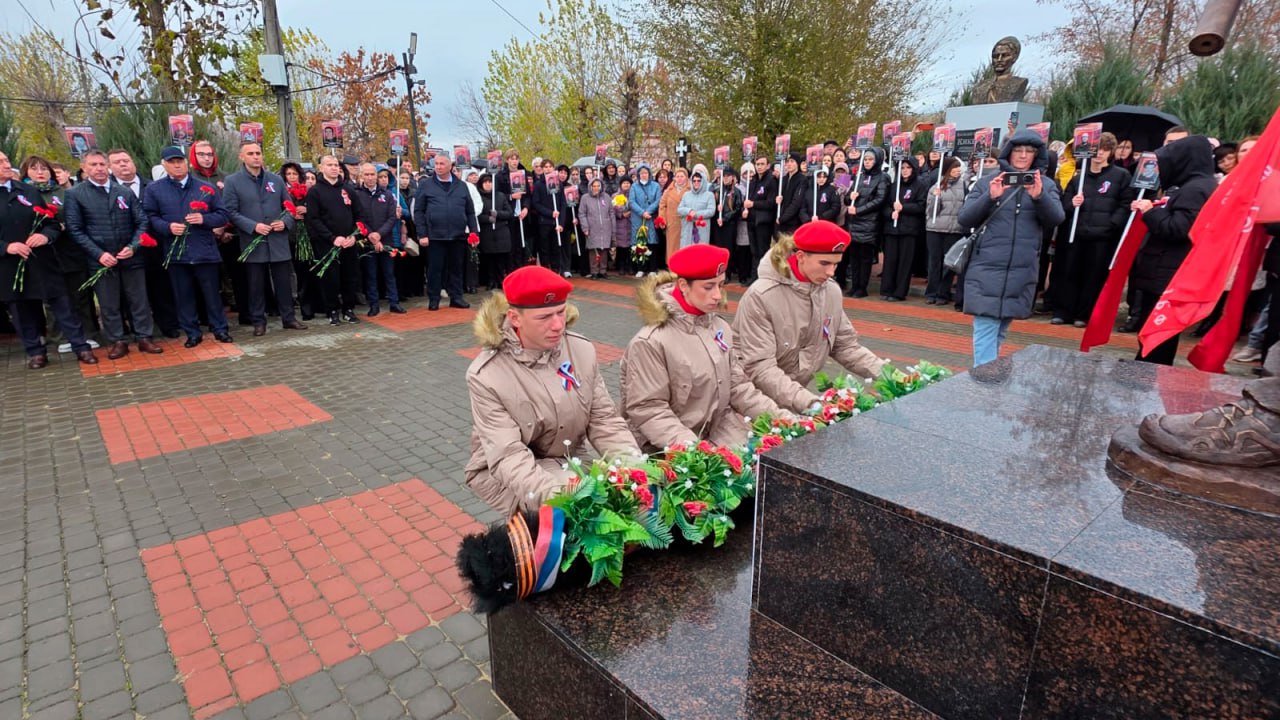 В Волгоградской области открыли памятник ветеранам боевых действий В Волгоградской области открыли памятник ветеранам боевых действий