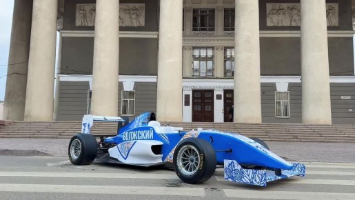 Болид Формулы-3 уже прибыл в Волжский!