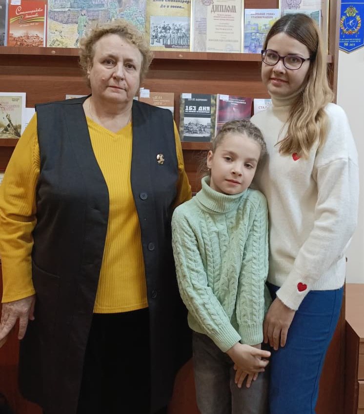 Аванс-показ раритетов из семейных архивов сталинградцев состоялся сегодня в Волгограде Аванс-показ раритетов из семейных архивов сталинградцев состоялся сегодня в Волгограде