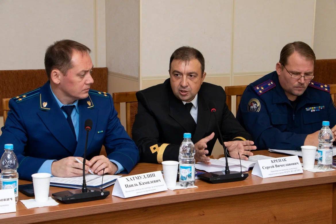 Сотрудники УТ МВД России по ПФО приняли участие в научно-практическом форуме по вопросам пассажирских перевозок на водном транспорте Сотрудники УТ МВД России по ПФО приняли участие в научно-практическом форуме по вопросам пассажирских перевозок на водном транспорте