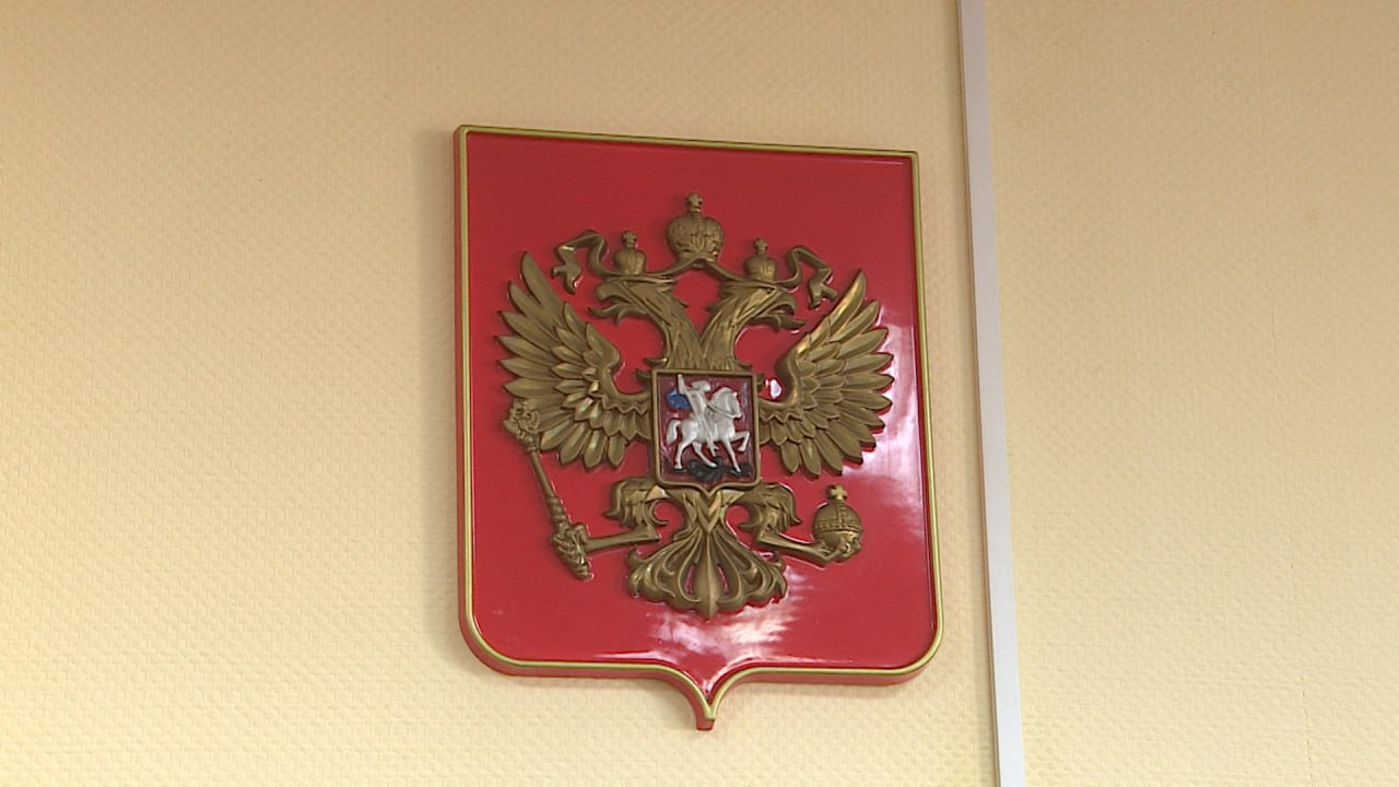 Экс-полицейского осудили за вымогательство и грабеж в Волгограде