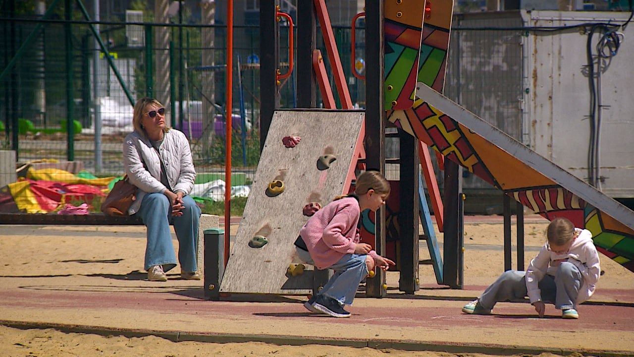 Многодетные матери могут выйти на пенсию досрочно – с 50 лет