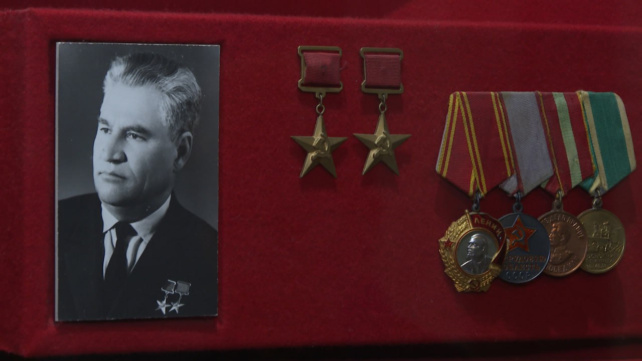 Трудовой подвиг хлебороба Прокофия Гвоздкова чтят в Волгоградской области Трудовой подвиг хлебороба Прокофия Гвоздкова чтят в Волгоградской области