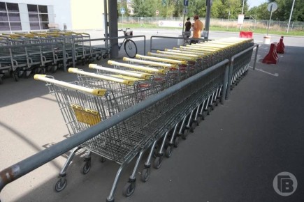 Подорожание ананасов к Новому году обсуждают волгоградцы