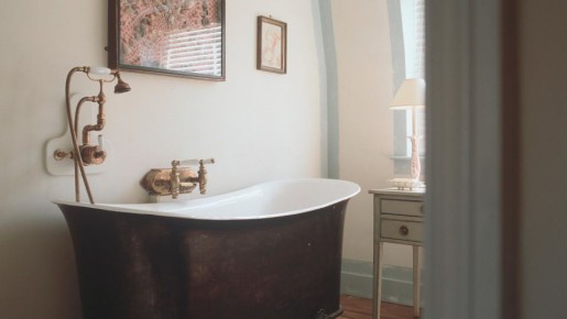 Не используйте эти средства: как ухаживать за стальной ванной