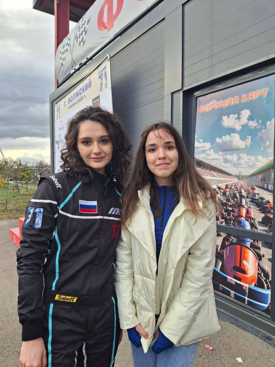 7 Главную героиню-волжанку в фильме «Блогерши» играет внучка известного режиссера Андрея Кончаловского – актриса Мария Михалкова-Кончаловская