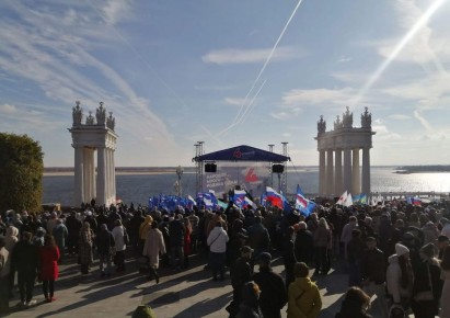 1 В Волгограде на крестном ходе помолились за Владимира Путина