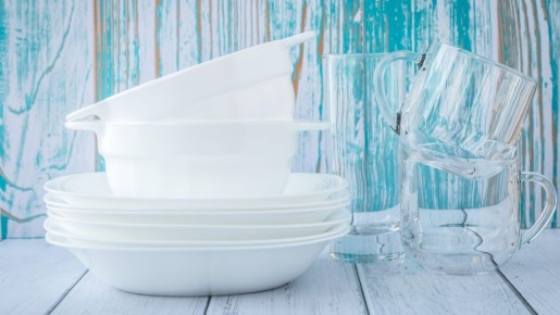 Помутневшие стаканы станут прозрачнее льда: вернуть блеск могут 2 продукта