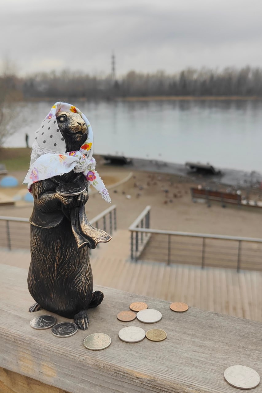 Продолжаем серию постов о бронзовых сусликах из Красноярска Продолжаем серию постов о бронзовых сусликах из Красноярска