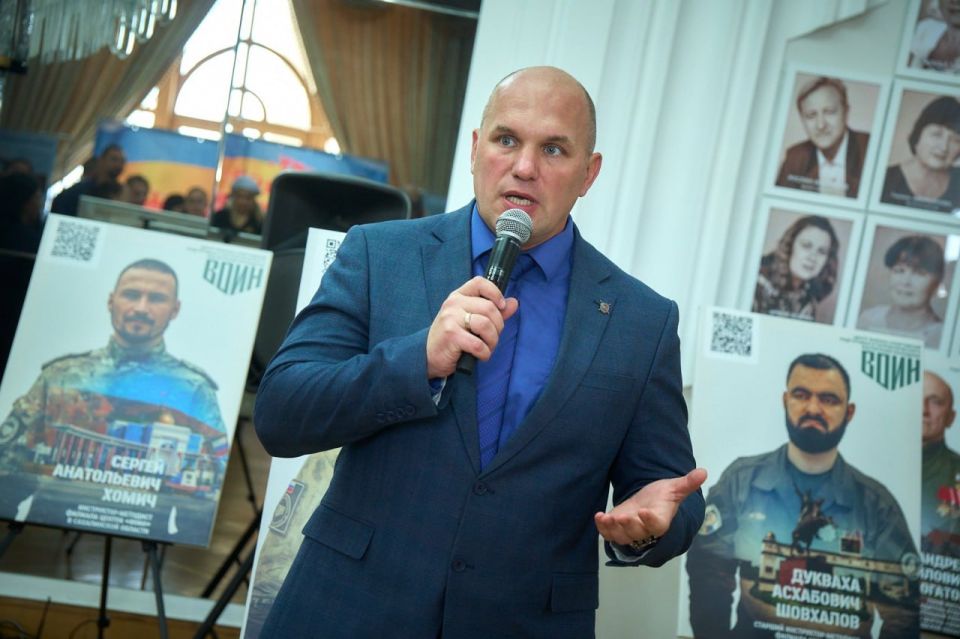 В Волгоградском музыкальном театре состоялась торжественная церемония открытия интерактивной выставки «Зал воинской славы» В Волгоградском музыкальном театре состоялась торжественная церемония открытия интерактивной выставки «Зал воинской славы»