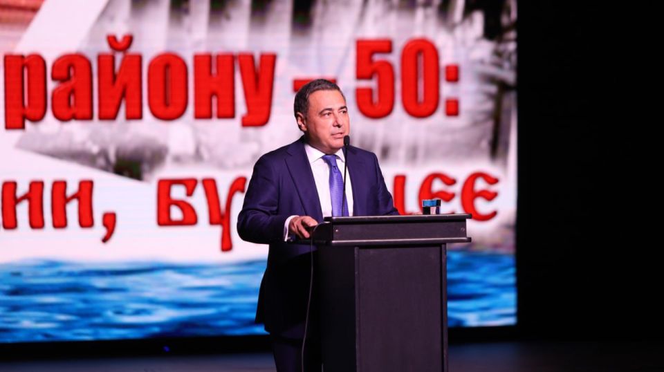 Торжественное мероприятие, посвященное 50-летию Ворошиловского района, состоялось сегодня на площадке обновленного Театра юного зрителя