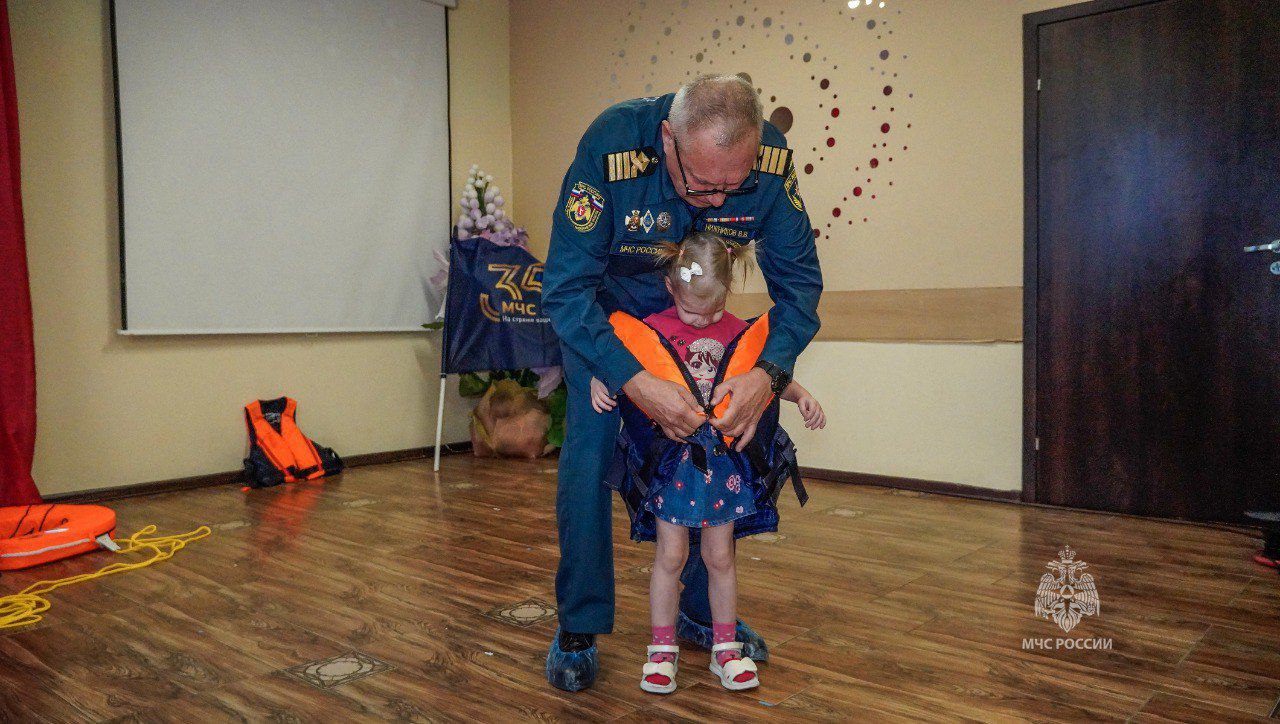 Урок безопасности для воспитанников социально-реабилитационного центра Урок безопасности для воспитанников социально-реабилитационного центра