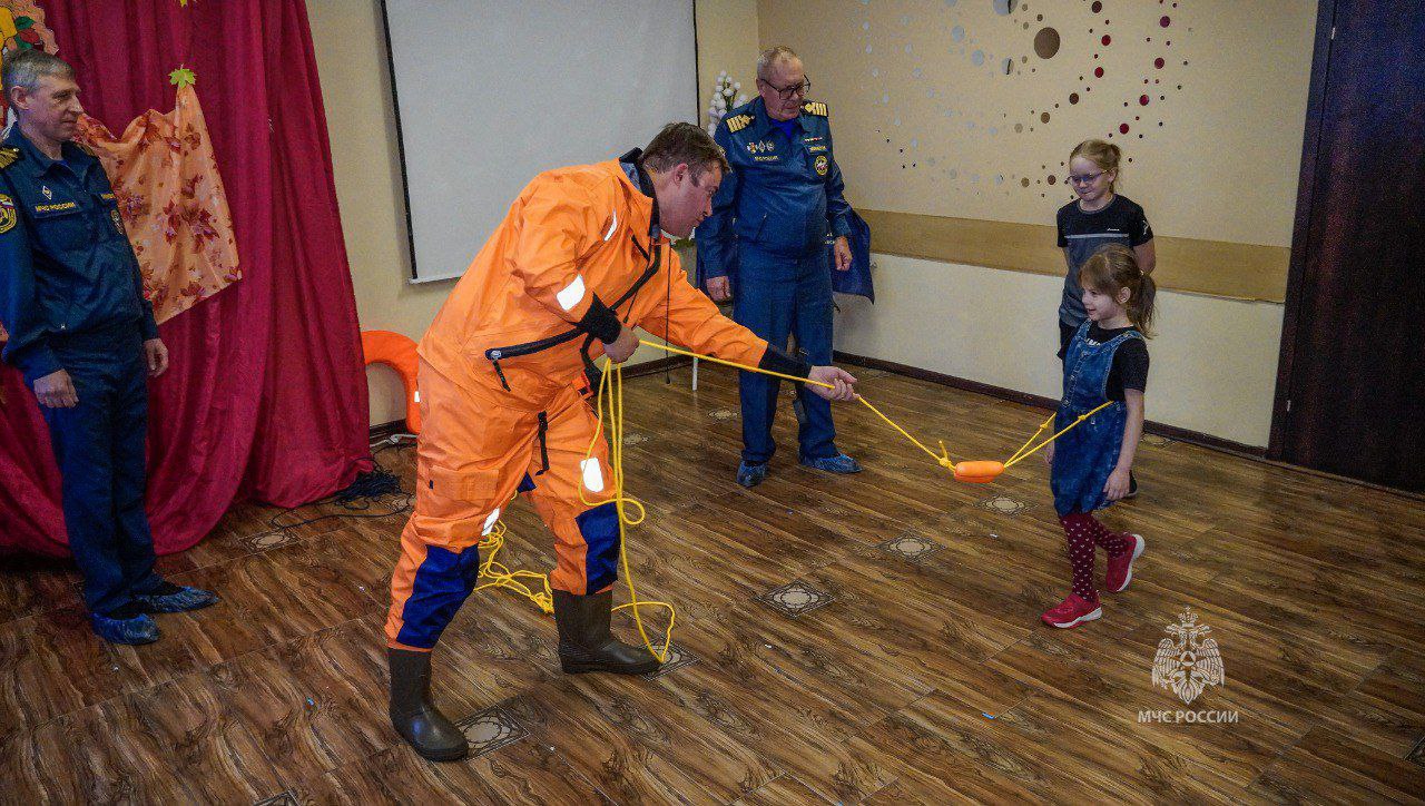 Урок безопасности для воспитанников социально-реабилитационного центра Урок безопасности для воспитанников социально-реабилитационного центра