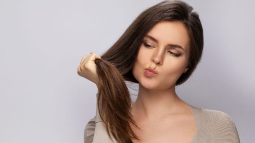 Волосы будут как с обложки даже после 45 лет: 4 рабочих способа сохранить шевелюру