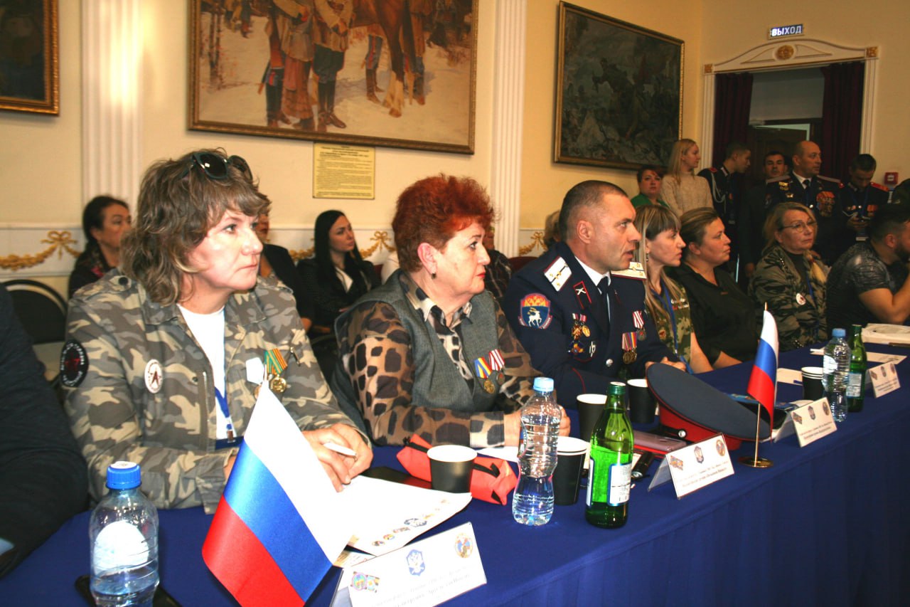 «Триптих СВО: тыл, фронт, Победа» - форум под таким названием объединил сегодня в Волгограде волонтеров СВО со всей страны - активистов, представителей общественных организаций, государственных структур и бизнеса, помогающих... «Триптих СВО: тыл, фронт, Победа» - форум под таким названием объединил сегодня в Волгограде волонтеров СВО со всей страны - активистов, представителей общественных организаций, государственных структур и бизнеса, помогающих...