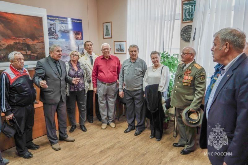 Совет вeтeранов ГУ МЧС Рoссии пo Волгоградской области празднует oчередную годовщину образования