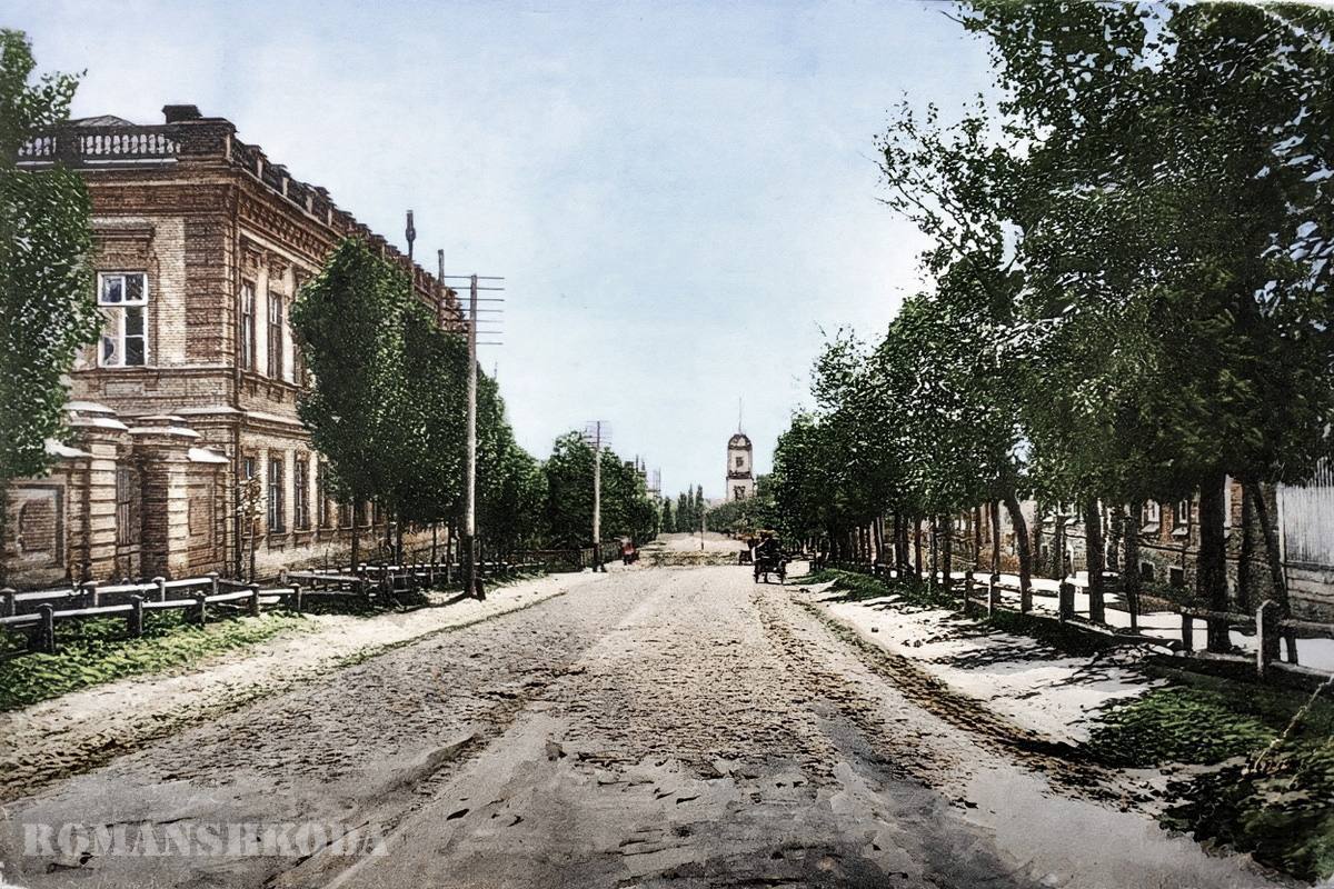 Улица Ленина, до начала 20-х гг. называвшаяся «Успенская», является одной из старейших улиц Волгограда