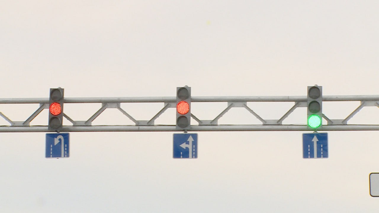 Светофоры модернизируют на 14 перекрестках в Волгограде
