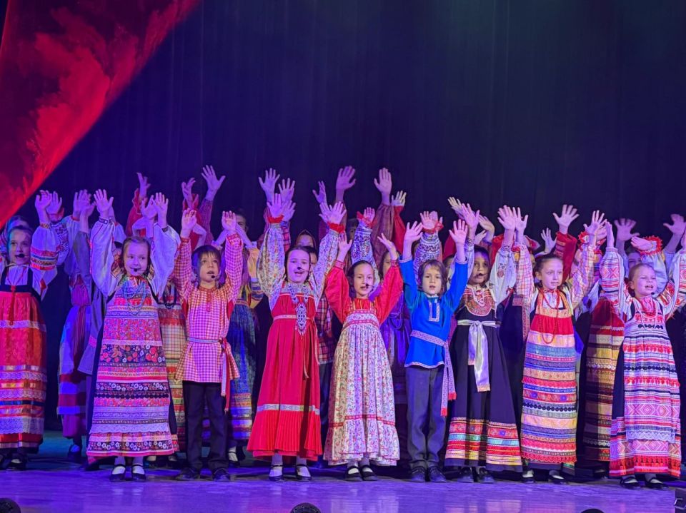 В концертном зале центра культуры и досуга «Авангард» Кировского района состоялся галаконцерт Всероссийского этнофестиваля «Россия—это мы!»