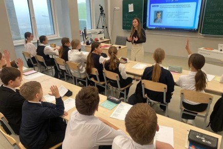 В Волгоградских школах проходят уроки в честь Александры Пахмутовой