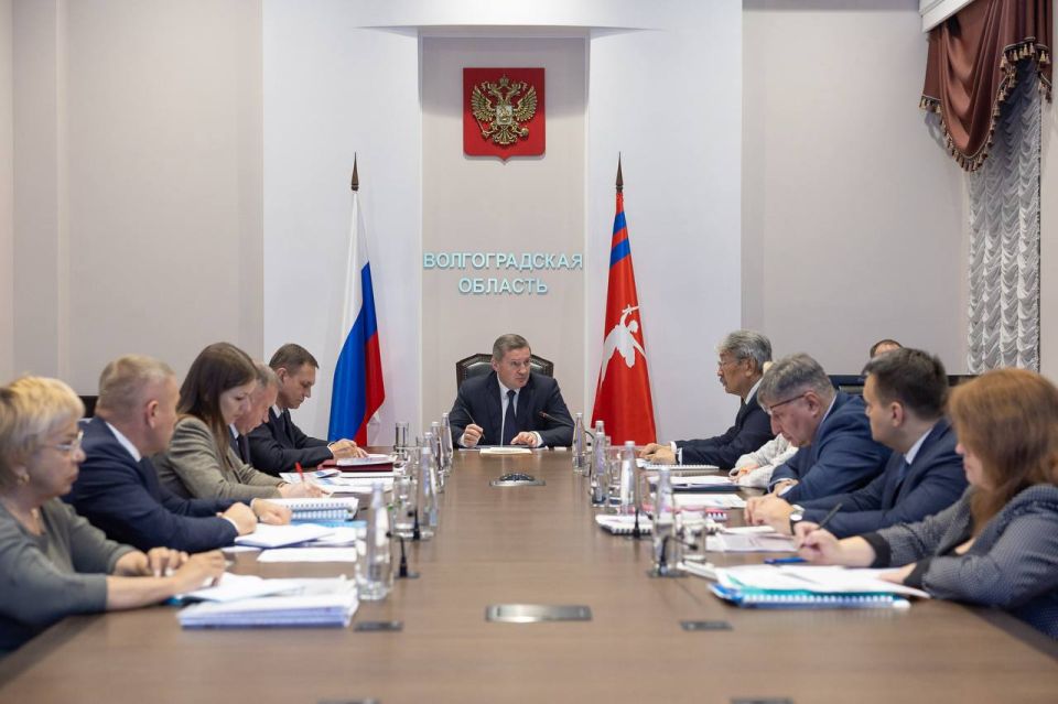 Андрей Бочаров провел совещание по вопросам бюджета Волгоградской области