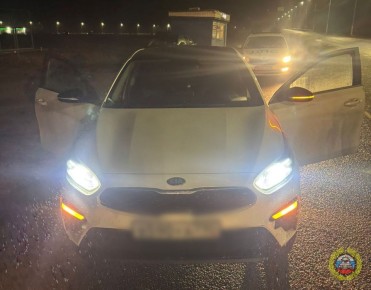 Сотрудники Госавтоинспекции на постоянной основе проводят работу по выявлению автовладельцев, управляющих излишне тонированными автомобилями