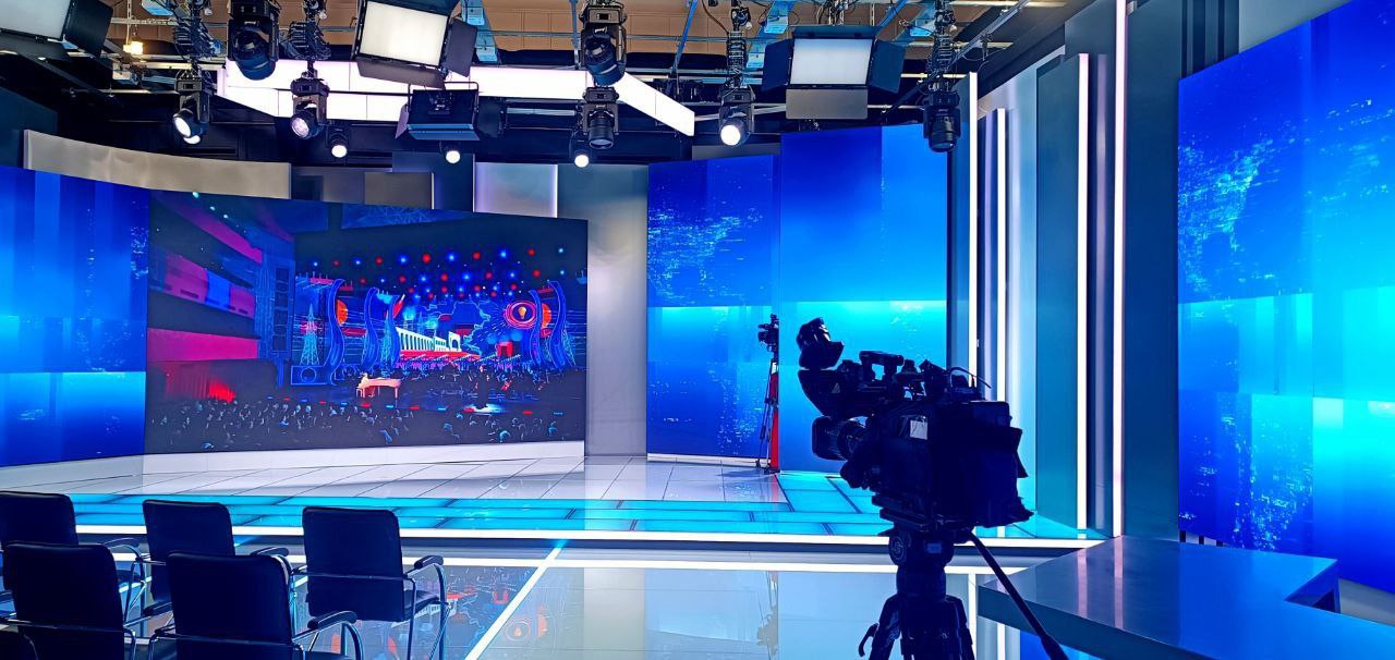 Теперь так выглядит телестудия волгоградских «Вестей» после масштабной реконструкции! Торжественная церемония открытия начнется через несколько минут Студийное пространство площадью 250 м2 преобразилось до неузнаваемости... Теперь так выглядит телестудия волгоградских «Вестей» после масштабной реконструкции! Торжественная церемония открытия начнется через несколько минут Студийное пространство площадью 250 м2 преобразилось до неузнаваемости...