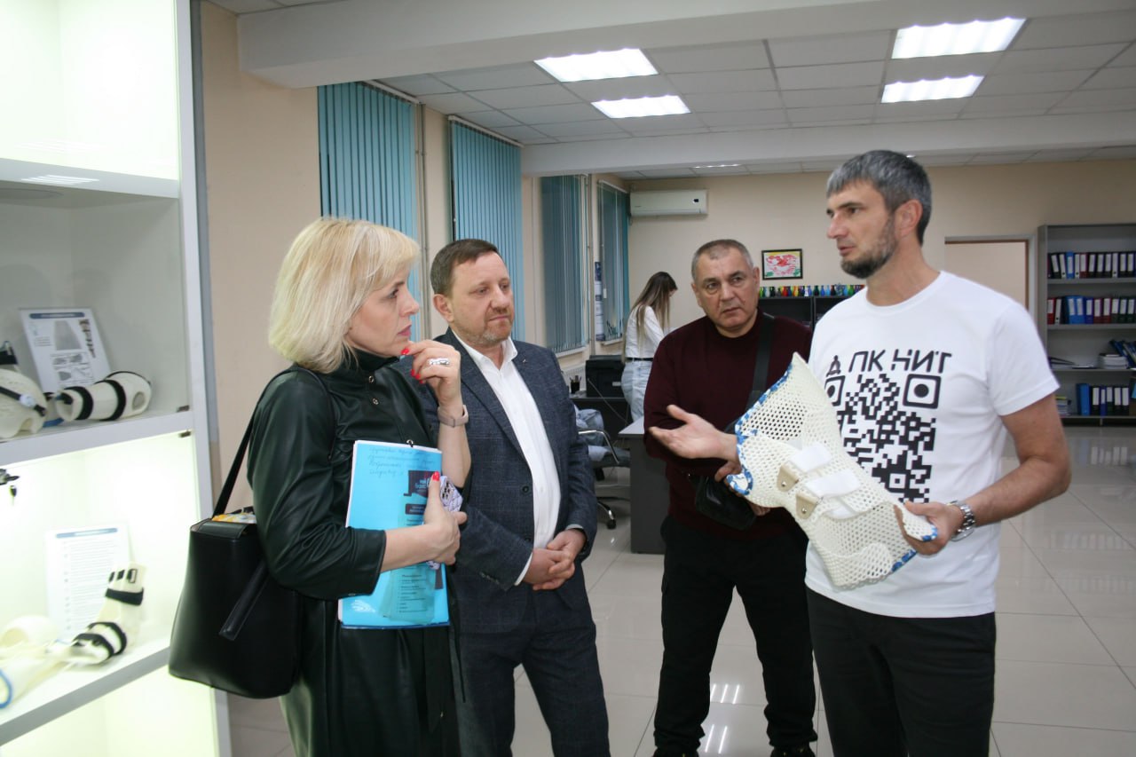 Узнать о секретах ведения бизнеса и государственных и региональных мерах поддержки могут слушатели интенсивного образовательного курса «Экскурсия в предпринимательство» Узнать о секретах ведения бизнеса и государственных и региональных мерах поддержки могут слушатели интенсивного образовательного курса «Экскурсия в предпринимательство»