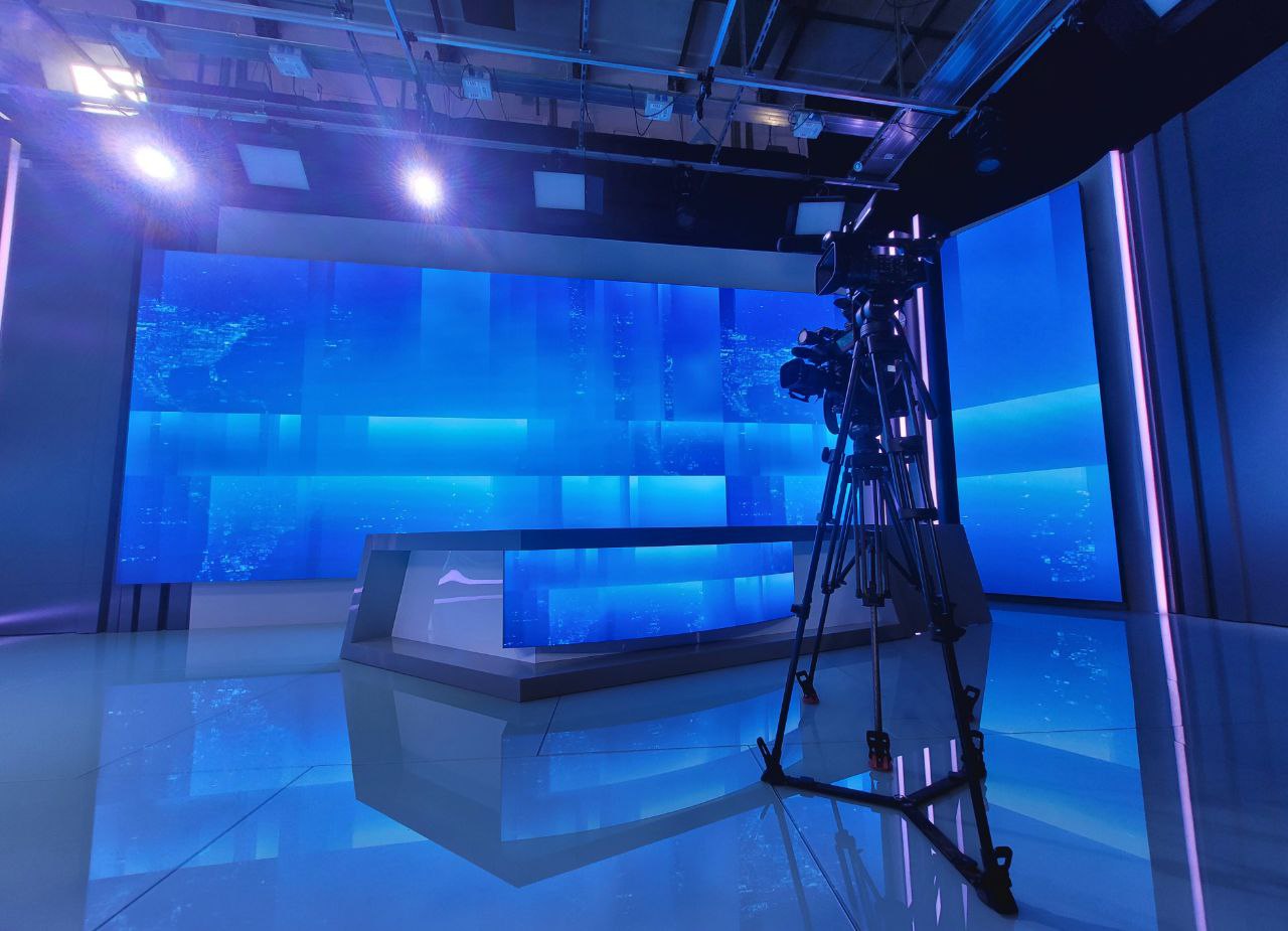 Теперь так выглядит телестудия волгоградских «Вестей» после масштабной реконструкции! Торжественная церемония открытия начнется через несколько минут Студийное пространство площадью 250 м2 преобразилось до неузнаваемости... Теперь так выглядит телестудия волгоградских «Вестей» после масштабной реконструкции! Торжественная церемония открытия начнется через несколько минут Студийное пространство площадью 250 м2 преобразилось до неузнаваемости...