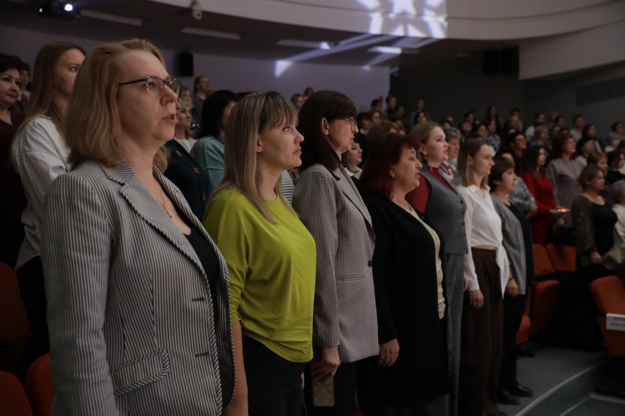 В городском Детско-юношеском центре наградили победителей и призеров городского этапа конкурса профессионального мастерства педагогов дополнительного образования В городском Детско-юношеском центре наградили победителей и призеров городского этапа конкурса профессионального мастерства педагогов дополнительного образования