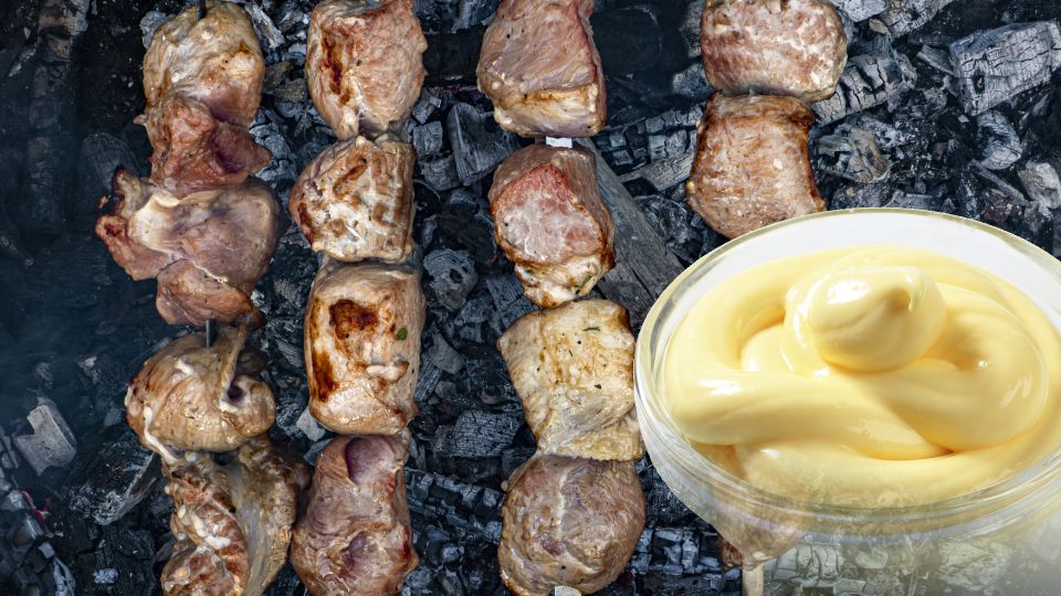 Почему для маринования мяса не стоит выбирать майонез